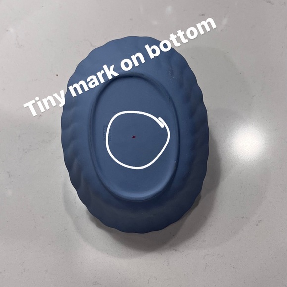 Wedgwood - Blue Jasperware Basket with Thistle Flower design - VINTAGE 1980s - Picture 6 of 8